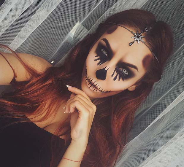 खोपड़ी Halloween Makeup Idea