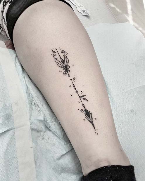 Snygg Arrow Tattoo Design for Leg