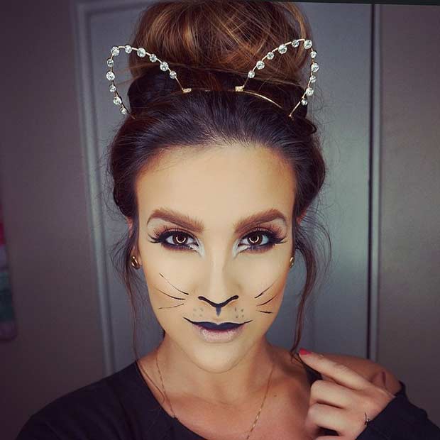 Egyszerű and Easy Cat Halloween Makeup