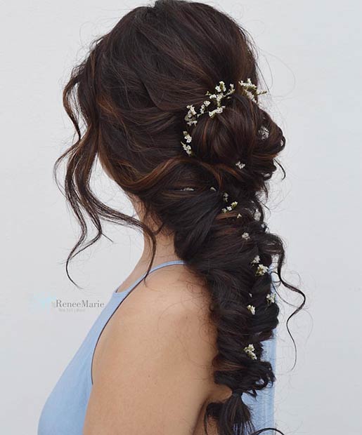 dağınık Fishtail Braid Romantic Wedding Hairstyle