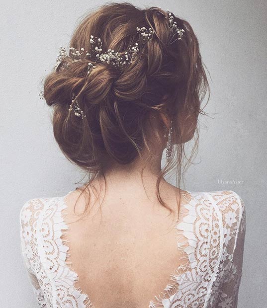 Romantisk Wedding Braided Updo with Flowers