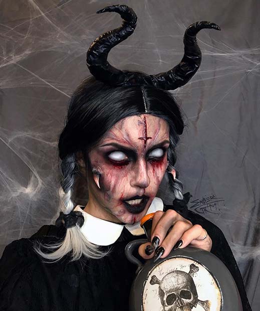 น่าสะพรึงกลัว Horned Demon Makeup for Halloween