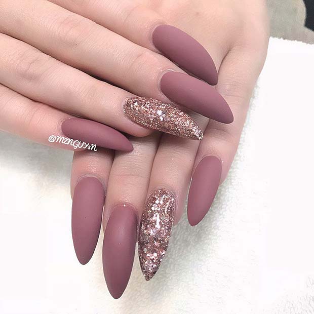 Glam Glitter for Simple Yet Eye-Catching Nail Designs