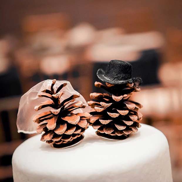 Téli Wedding Pinecone Cake Toppers 