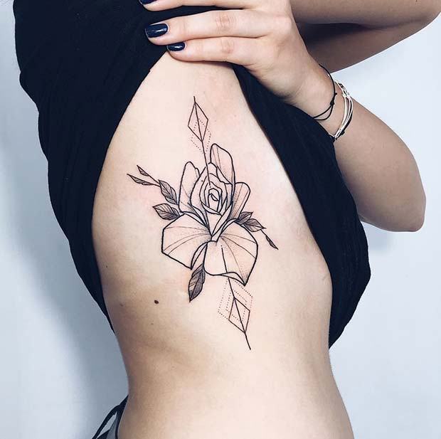 गुलाब का फूल Rib Tattoo