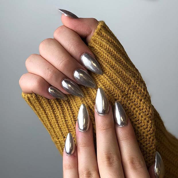 stilet Silver Chrome Nails