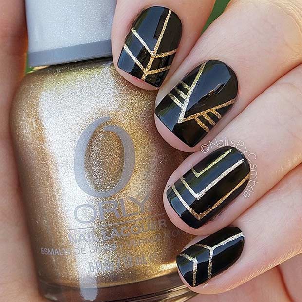 שָׁחוֹר and Gold Nail Design for Short Nails