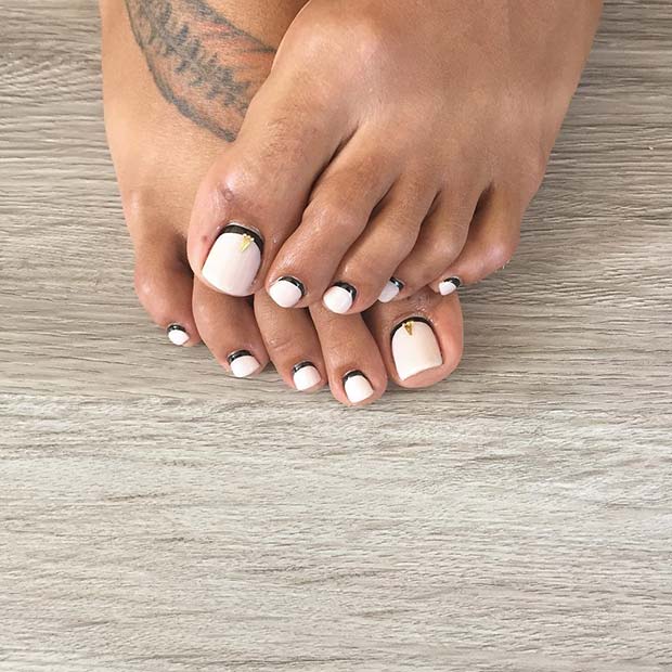 Egyszerű and Elegant Toe Nail Design 