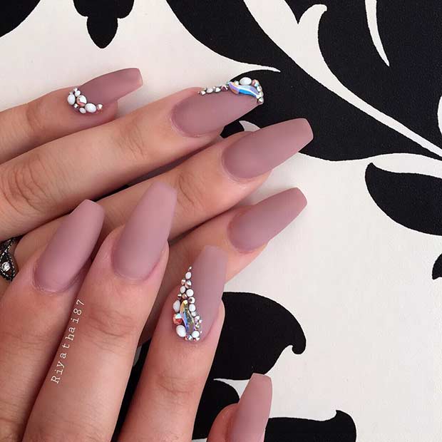 मैट Neutral Coffin Nails with Rhinestones