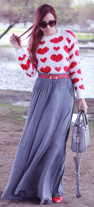 Gri Maxi Skirt Heart Sweater Outfit