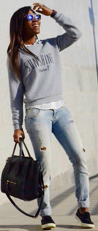 Siva Sweater Ripped Jeans Outfit