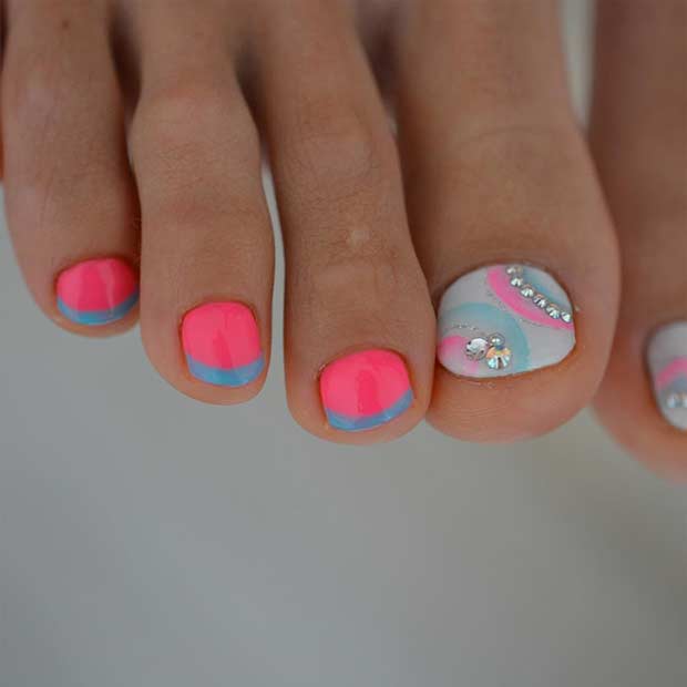 उज्ज्वल Neon Toe Nail Design for Summer