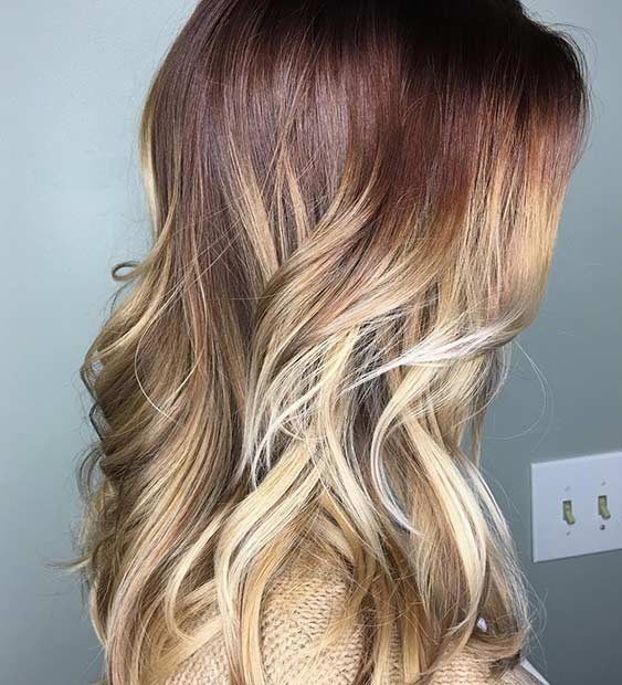 สีน้ำตาลแดง Hair with Blonde Balayage Lowlights