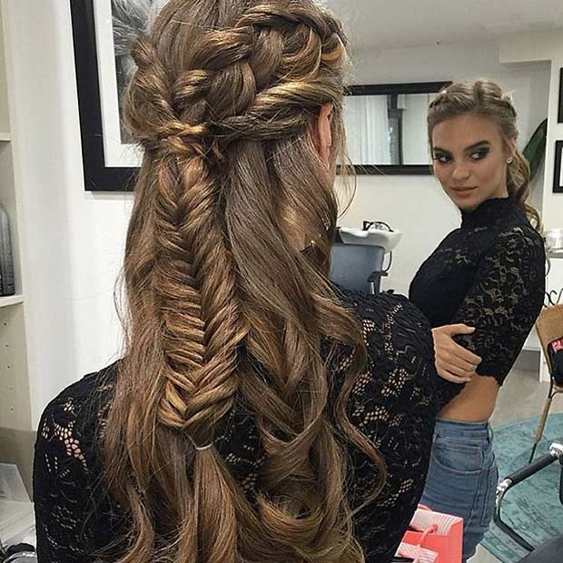 Flätad Half Updo Hairstyle for Prom