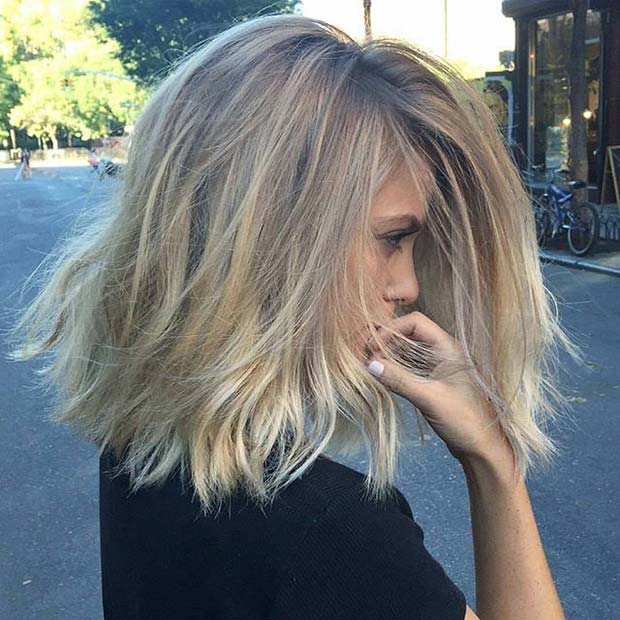Sötét Blonde Roots Light Ends Lob Haircut