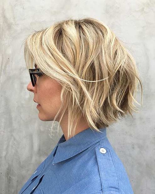 Kort Blonde Hairstyle with Layers