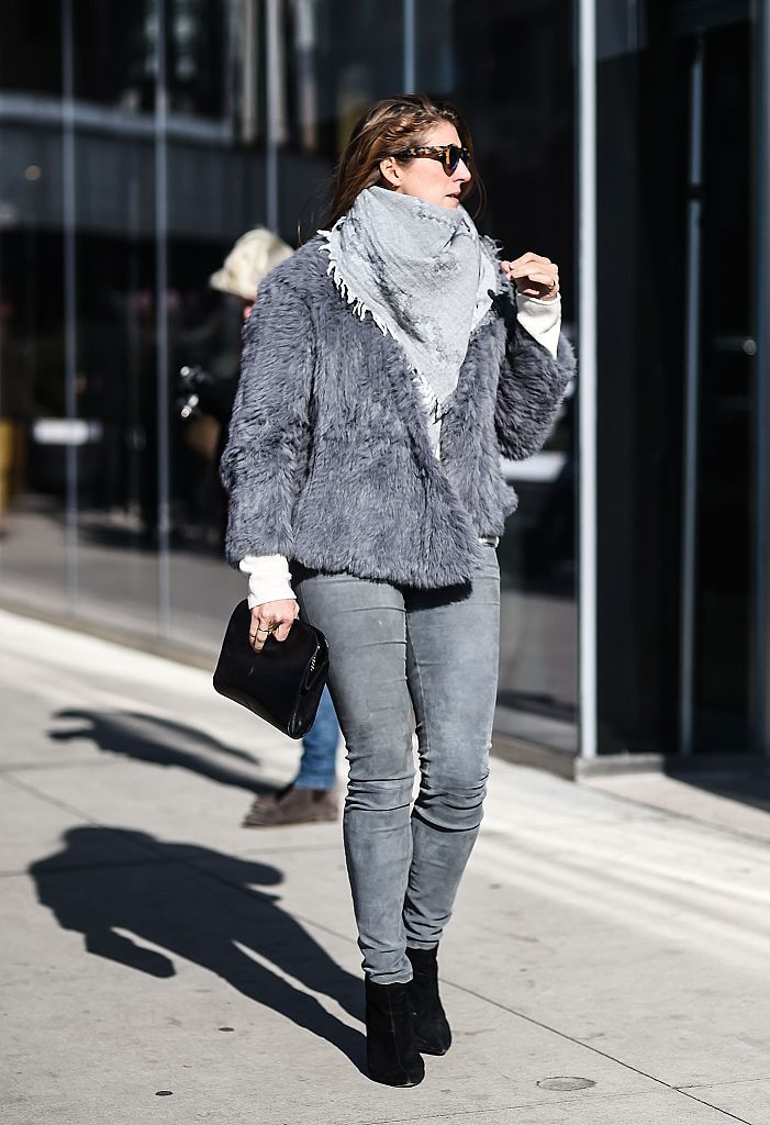 Ulica style for winter in grey jeans