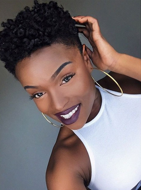 Rövid Natural Haircut for Black Women