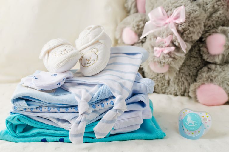 बेबी कपड़े भंडारण के लिए 5 आसान कदम