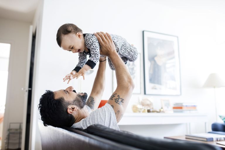 7 שאלות גברים צריכים לשאול אם הם מוכנים להיות אבא