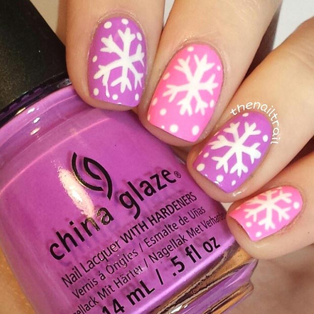 गुलाबी Winter Snowflake Nail Design for Short Nails