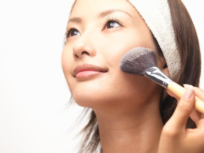 Bästa Makeup Foundations för Asiatiska Kvinnor