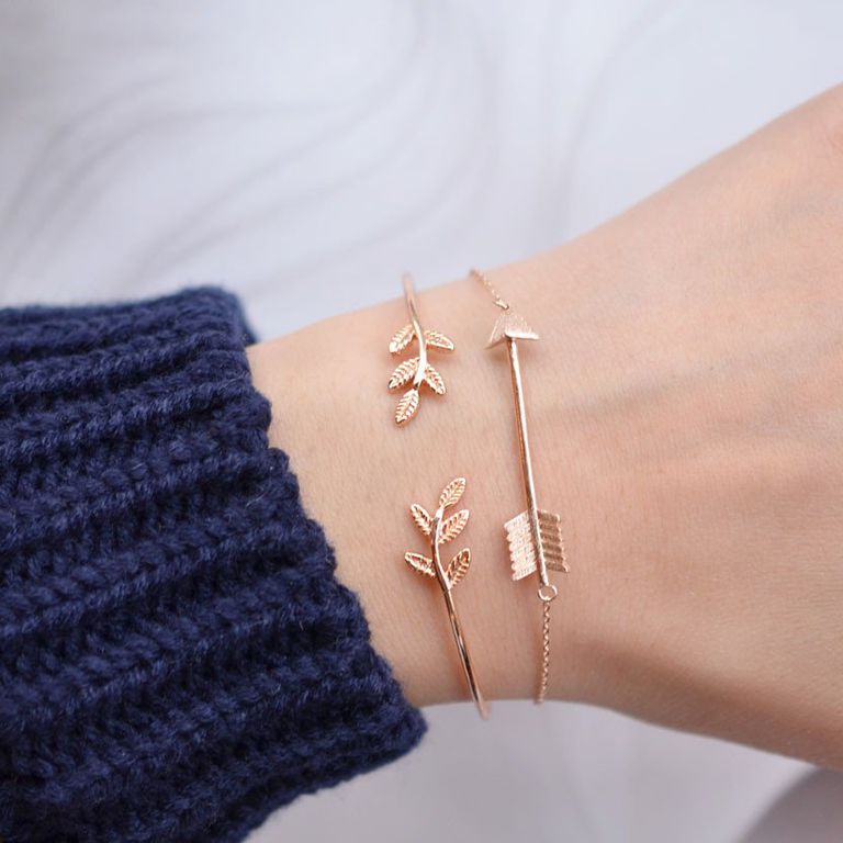 Rose gold jewelry trends: minimal bangles