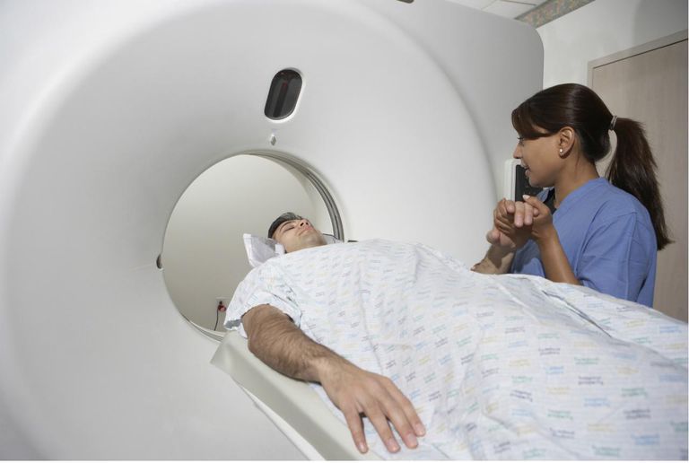 אנשים עם קעקועים לקבל סריקות MRI?