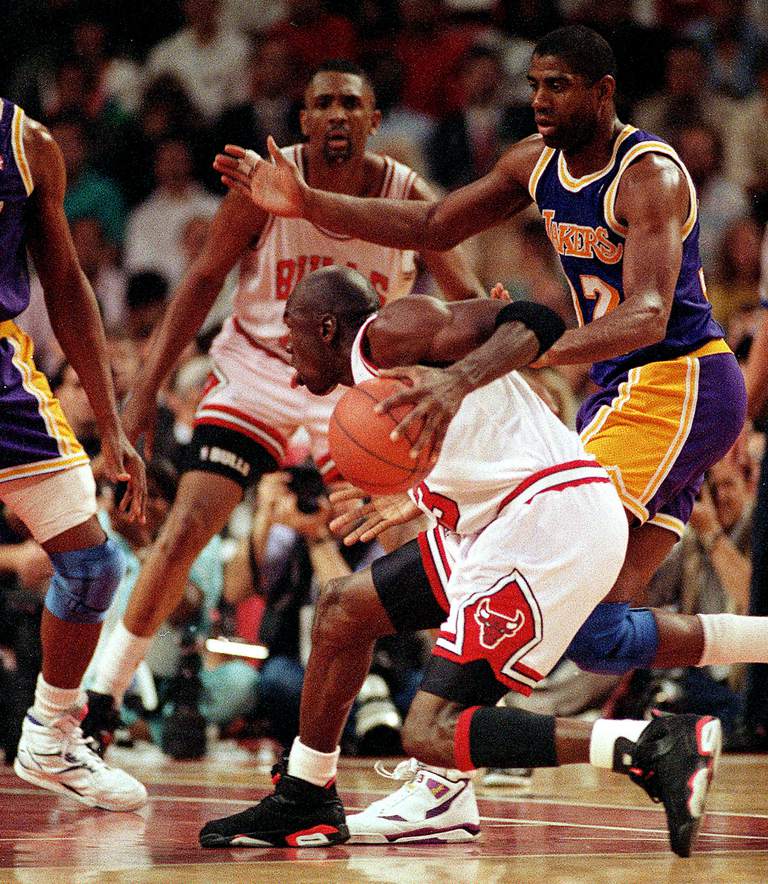 Michael-Jordan-hava-Jordan-vi-siyah kızılötesi 1991- finals.jpg
