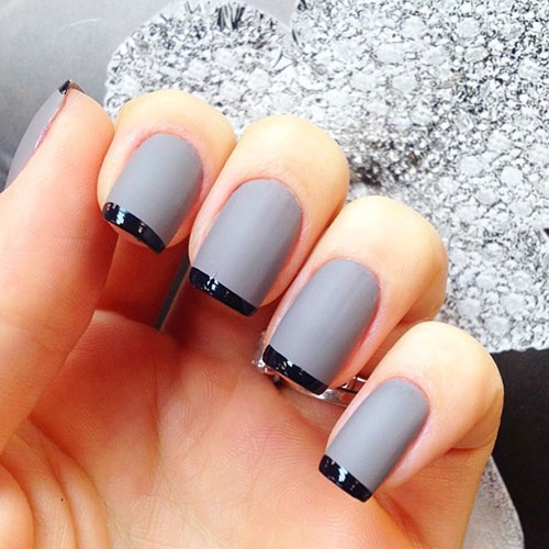siva Matte and Black Nails