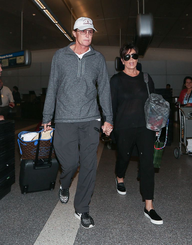 บรูซ and Kris Jenner at LAX