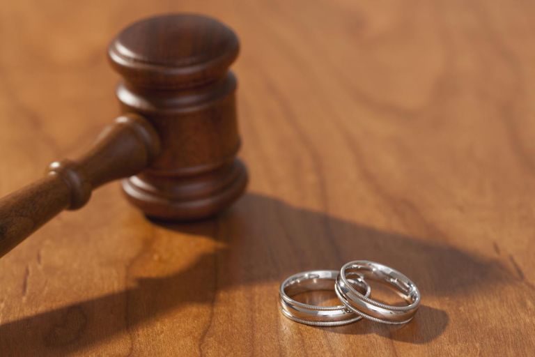 Boşanma Mahkemesi İtirazları Hakkında Ortak Sorulara Yanıtlar Alın