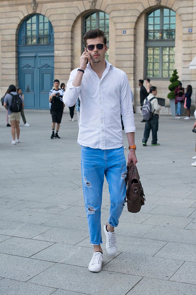 רְחוֹב style distressed jeans for men