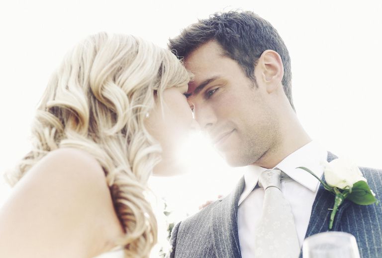 ผู้ชาย: ห้ากฎสำหรับการแต่งกายวันแต่งงาน