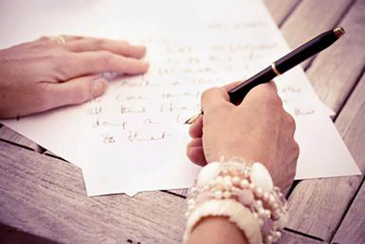 הערות בכתב יד פירושו הרבה לחבר. הנה איך לעשות אותם נכון