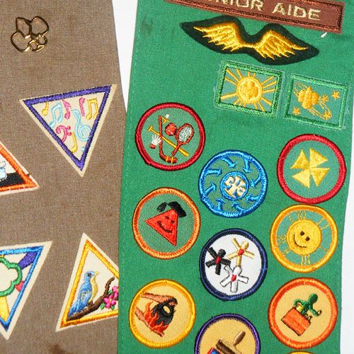 การวาง and Sewing Girl Scout Badges
