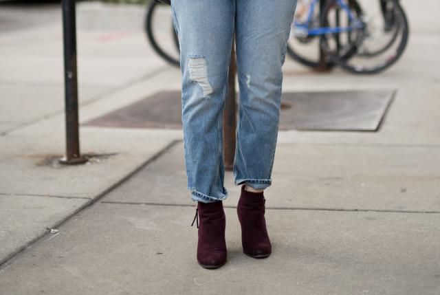 पहन लेना cropped jeans with ankle boots