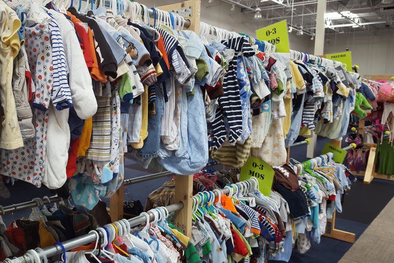 बेबी कपड़े की आवश्यकता है? डलास / फोर्ट वर्थ में बच्चे की माल की बिक्री की दुकान