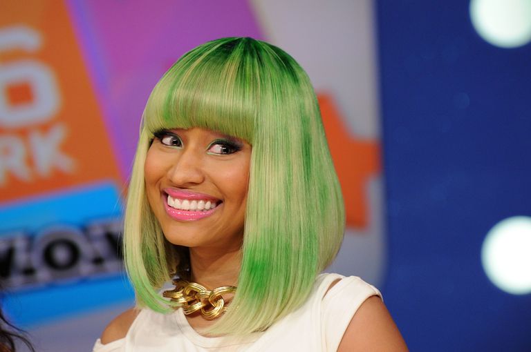 निकी Minaj with green hair