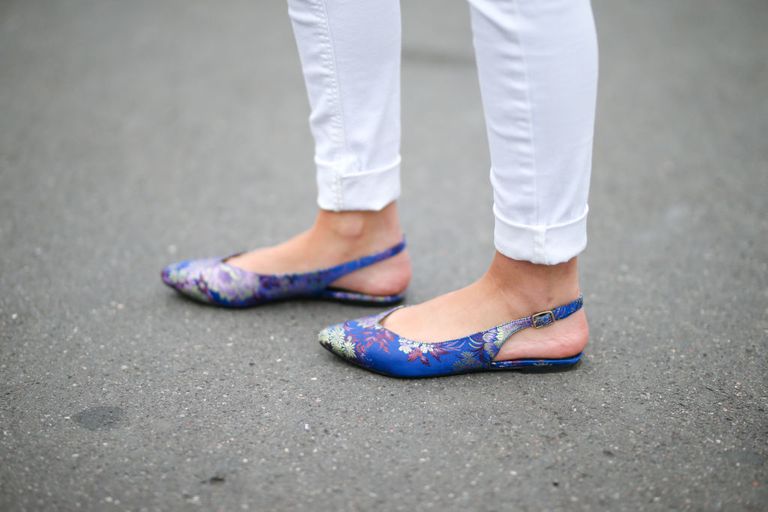 समतल shoes and white jeans