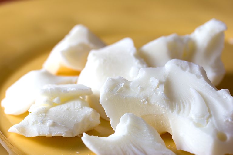 शीया मक्खन बनाम कोको मक्खन: आपकी त्वचा के लिए कौन सा बेहतर है?