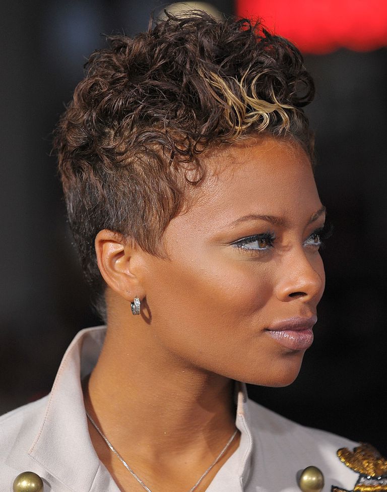 Korta hårklipp: De bästa snygga stilerna för svarta kvinnor