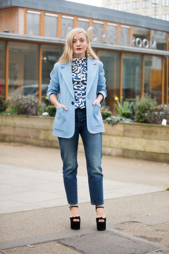 Улица style jeans and blazer