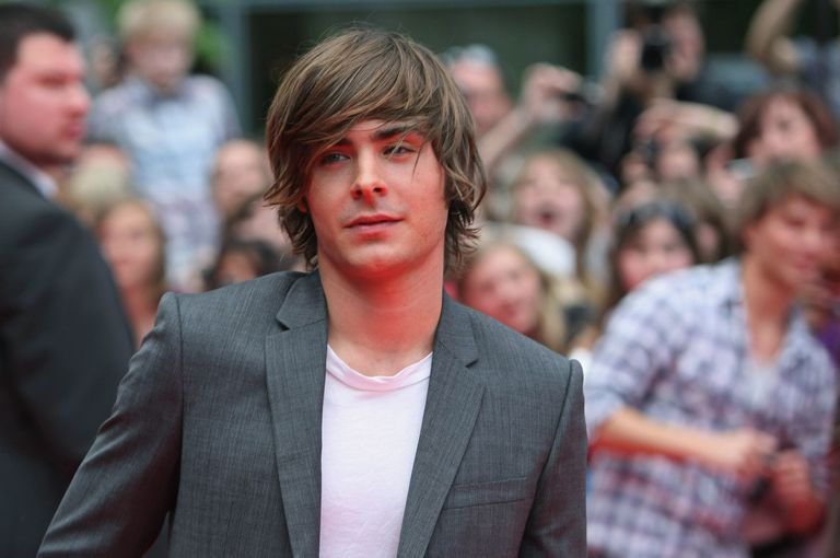 Глумац Zac Efron arrives for the German premiere of '17 Again'