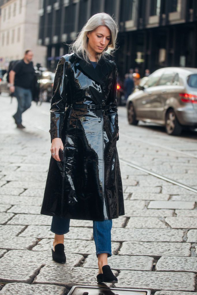 שרה Harris in a leather coat and jeans