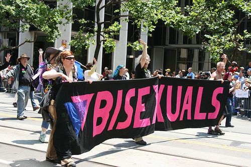 Vad alla bisexuella tonåringar behöver veta